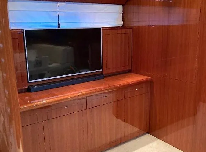 Private Yacht 船上ホテル